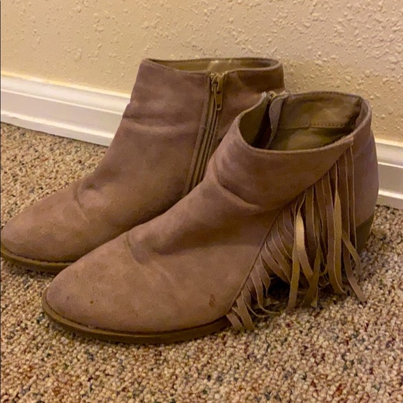 AE Booties🦅 - Picture 1 of 4